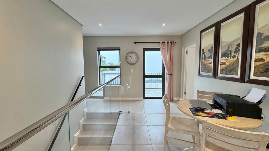 4 Bedroom Property for Sale in Croydon Gardens Estate Western Cape
